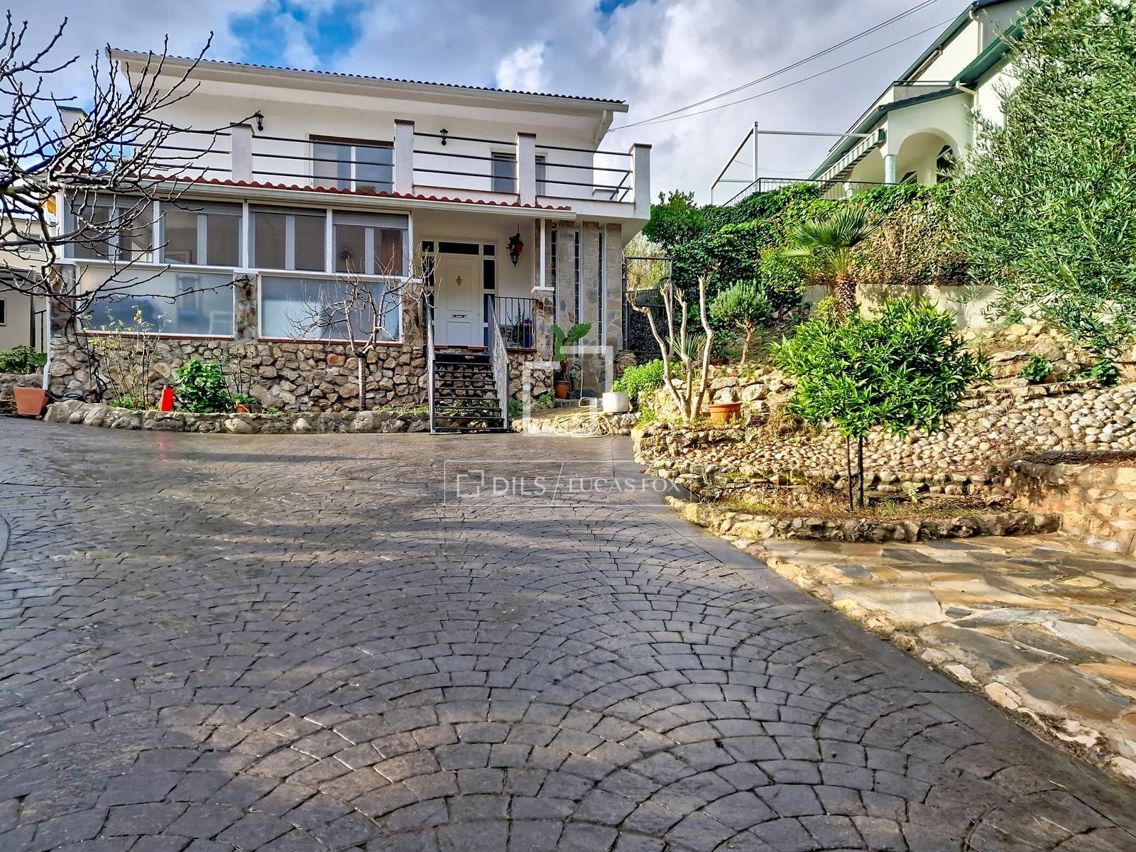 Vista exterior de Finca rústica en venta en Cubelles con Jardín privado, Terraza y Balcón