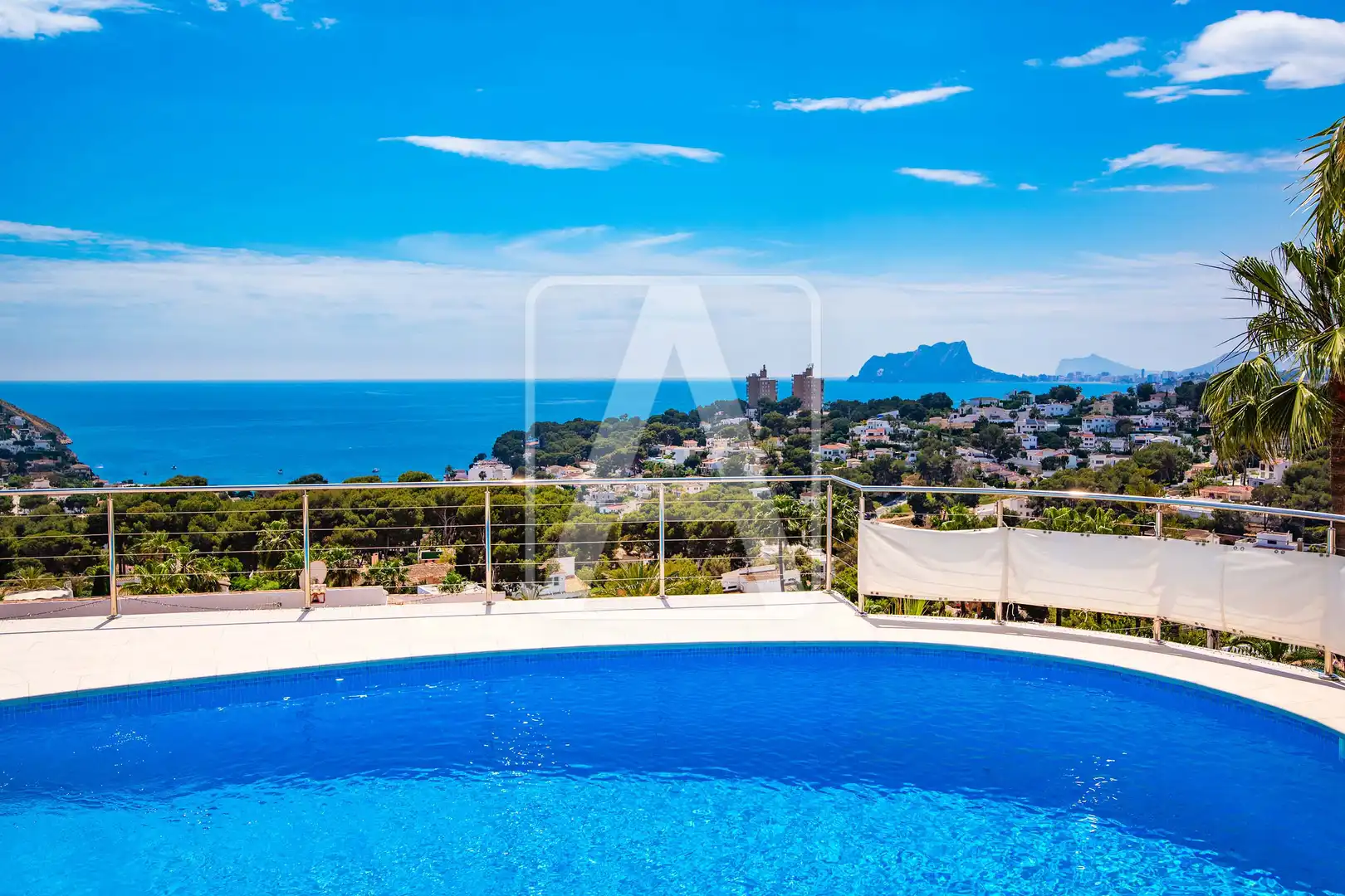 Detached house with pool for sale in El Portet - Pla de Mar