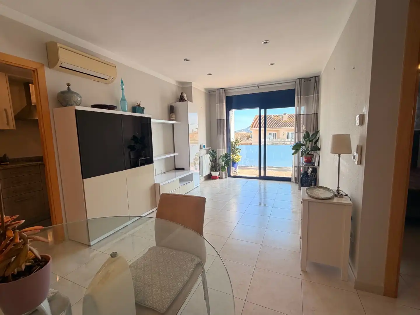 Wohnzimmer von Maisonette zum Verkauf in L'Escala mit Klimaanlage, Heizung und Terrasse
