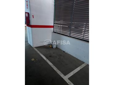 Individual en alquiler en Calle MONTSENY 2