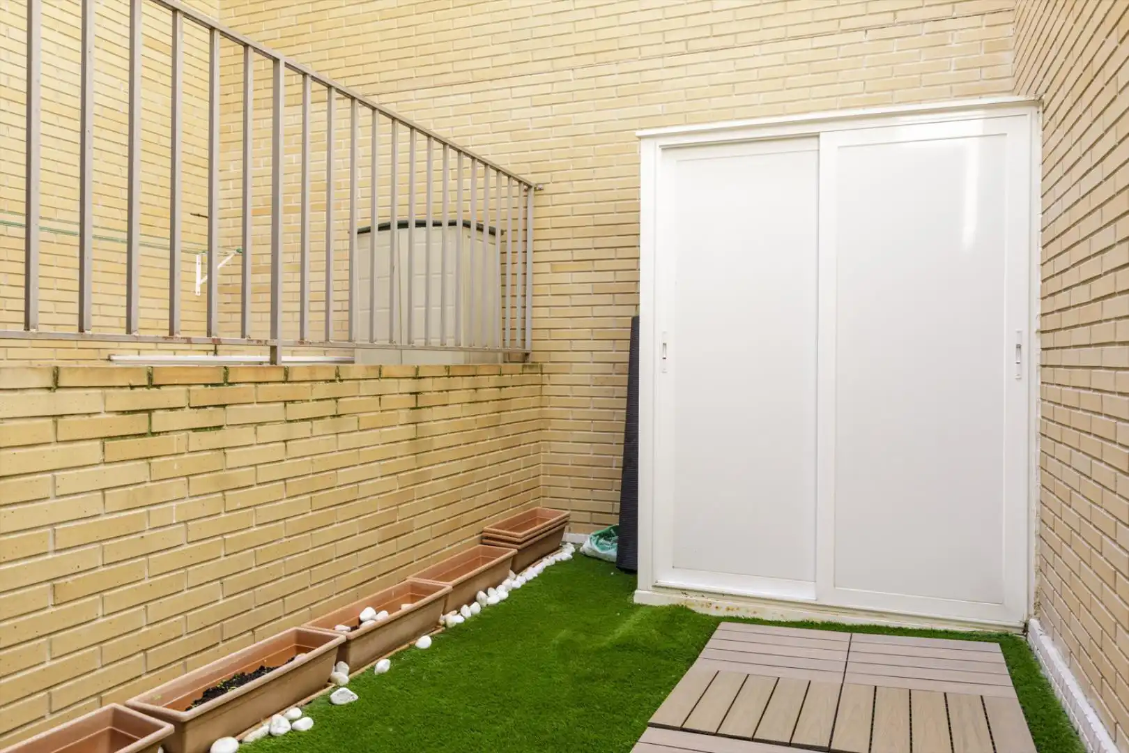 Terraza de Piso en venta en Zaragoza con Terraza, Trastero y Piscina