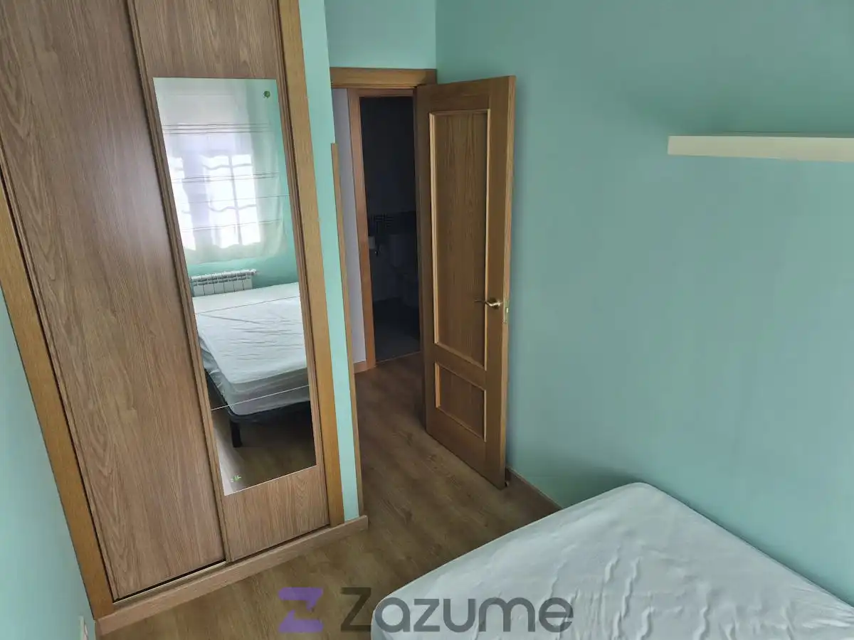 Bedroom of Flat for rent in Recas  with Air Conditioner, Heating and Terrace