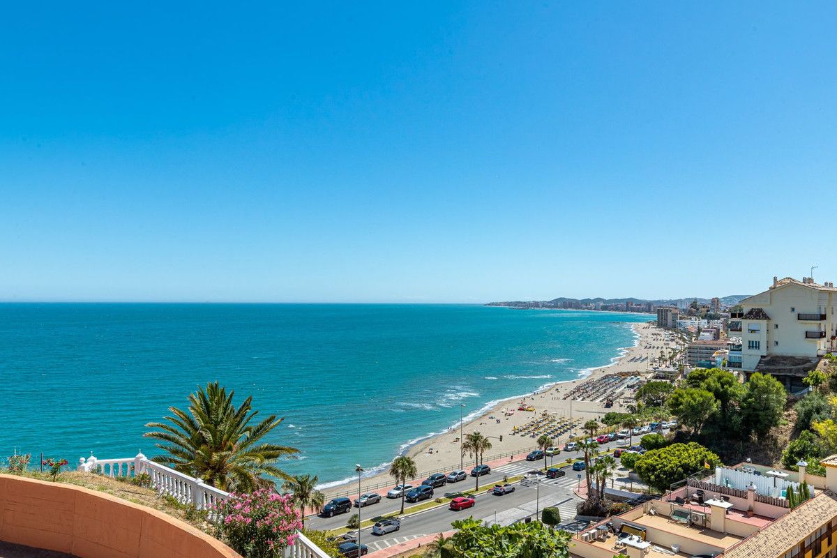 Vista exterior de Apartament en venda en Benalmádena amb Aire condicionat, Calefacció i Terrassa