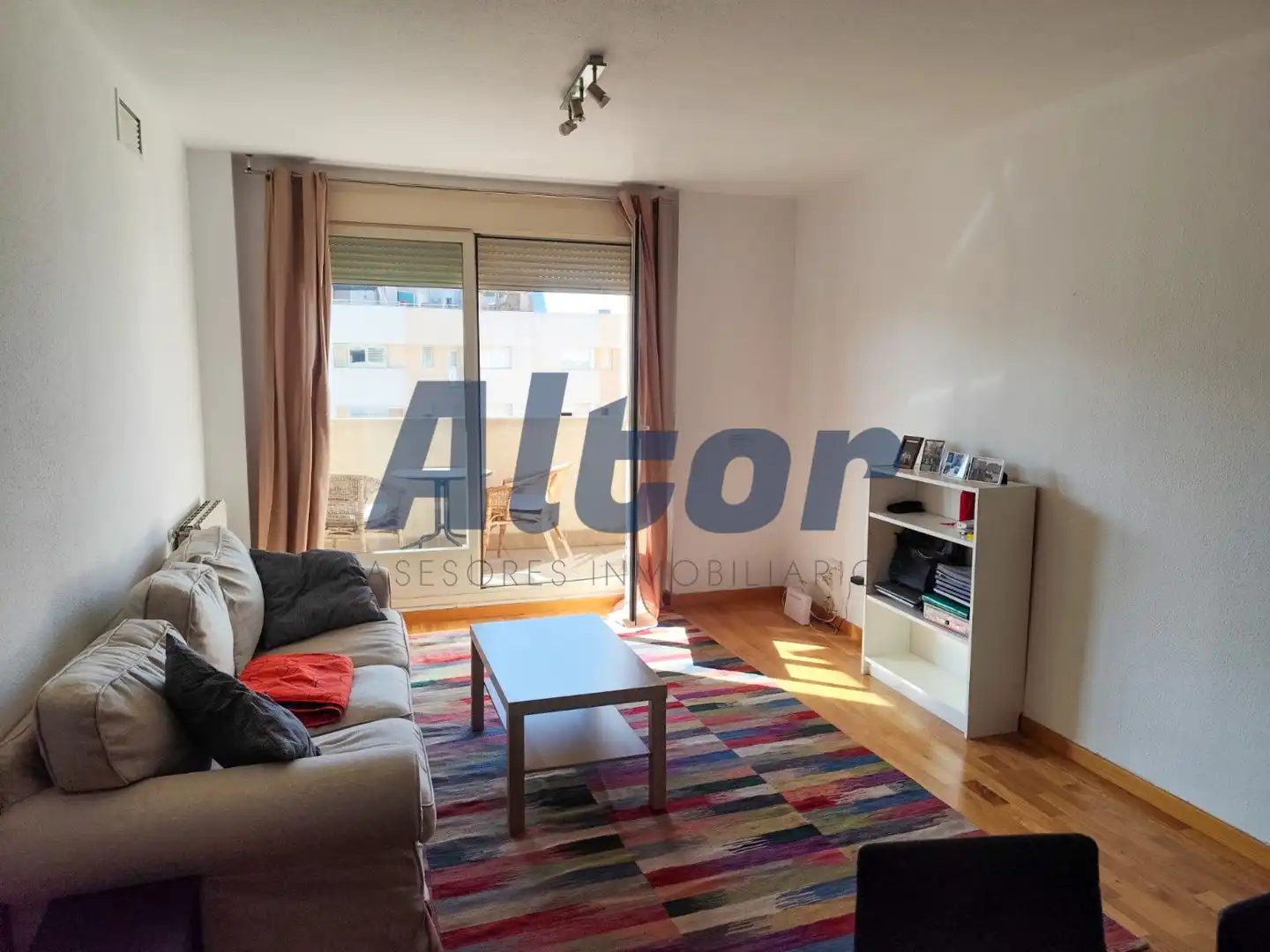 Sala de estar de Piso de alquiler en Madrid con Aire acondicionado, Calefacción y Terraza