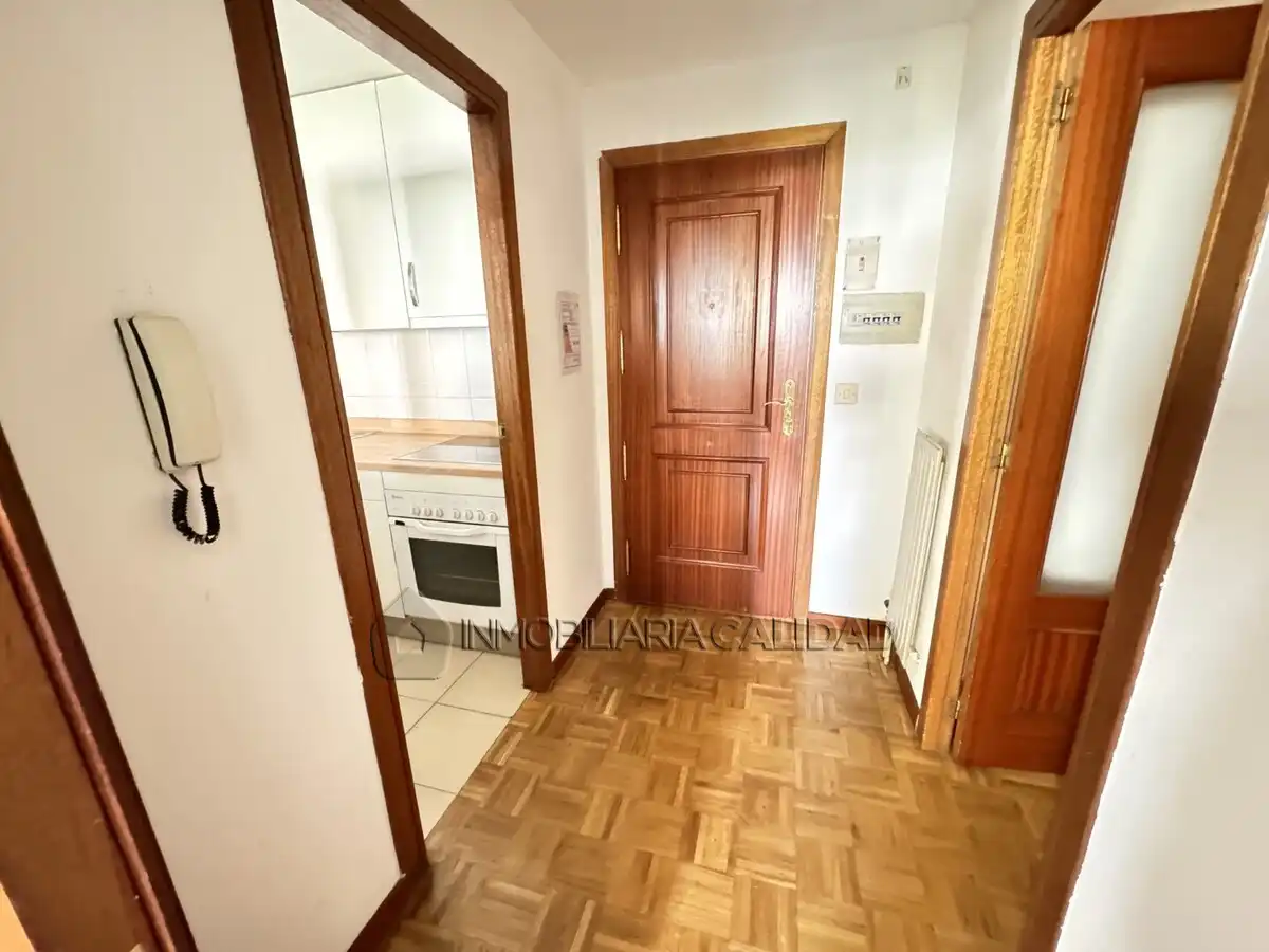 Piso de alquiler en Burgos con Calefacción, Trastero y Amueblado