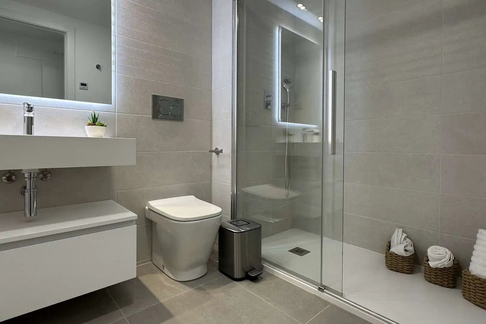 Bathroom of Flat for sale in Capdepera  with Heating, Terrace and Balcony