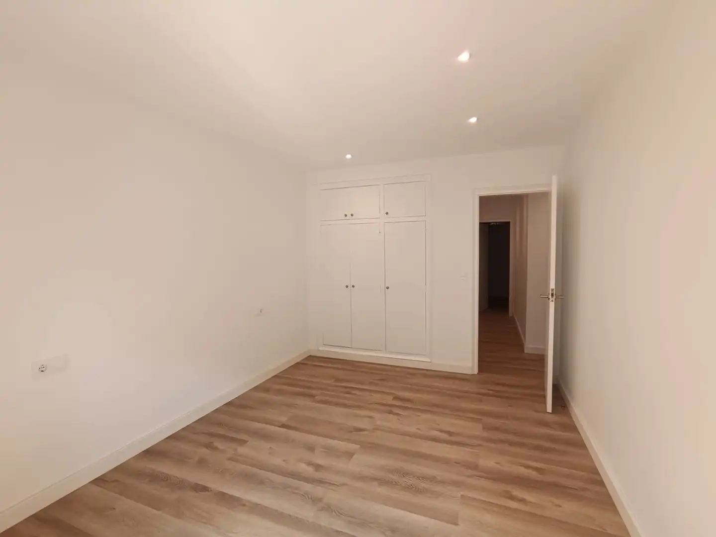 Flat for rent in RIU TERRI, Eixample Sud – Migdia