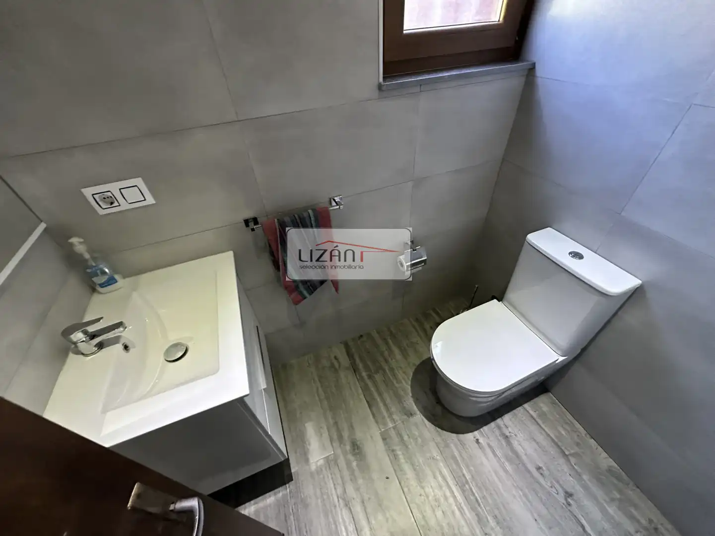 Bany de Casa o xalet en venda en Siero amb Calefacció i Parquet