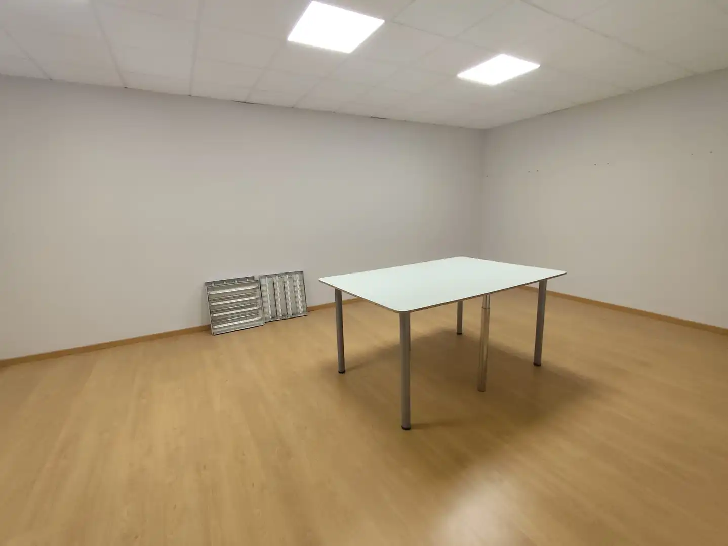 Office space with lift to rent in Calle del Propano, imagen 7