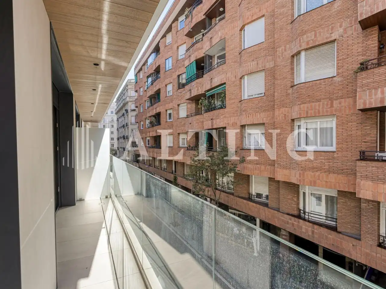 Exterior view of Flat for sale in Barcelona  with Heating, Parquet flooring and Terrace