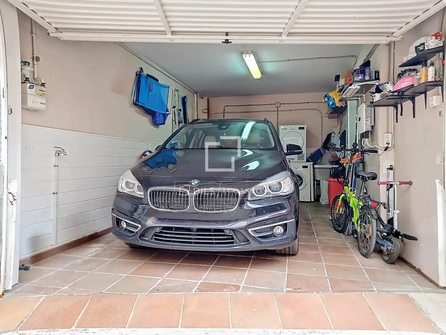 Parkplatz von Haus oder Chalet zum Verkauf in Vilanova i la Geltrú mit Klimaanlage, Heizung und Parkett
