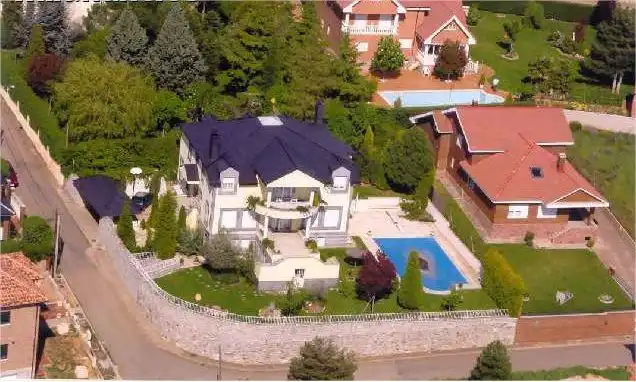 Xalet amb piscina en venda a Los Acebos
