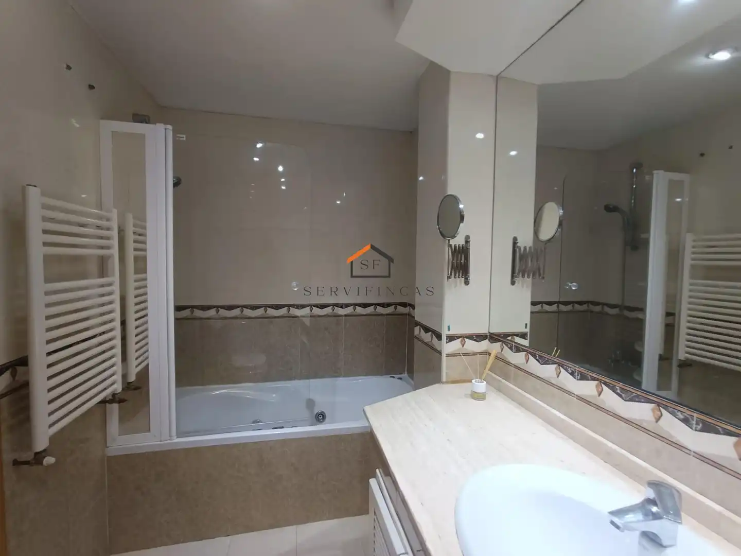 Baño de Piso de alquiler en Madrid con Aire acondicionado, Calefacción y Terraza