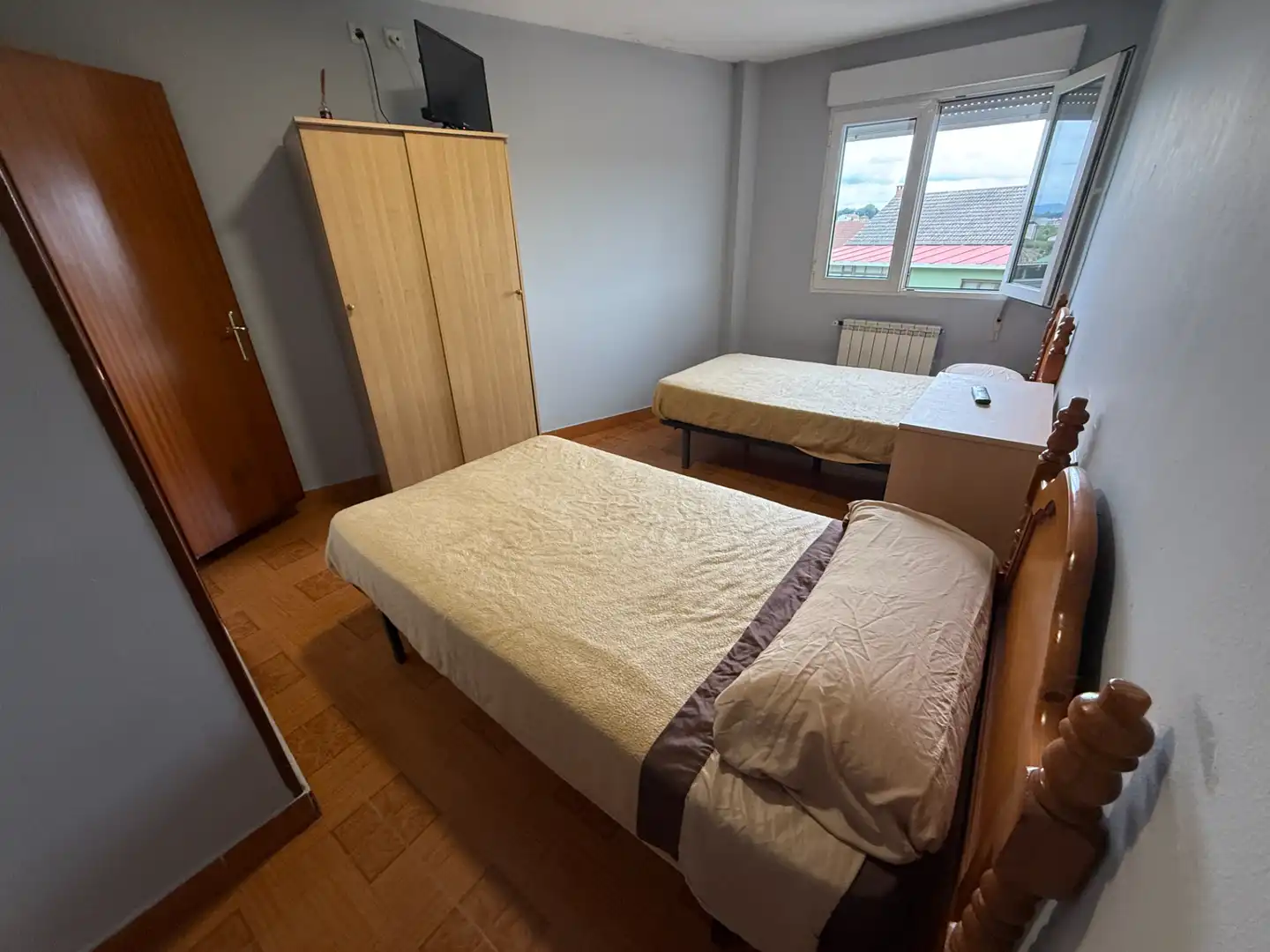 Dormitori de Edifici en venda en Siero amb Alarma