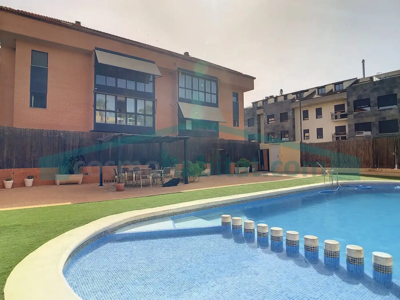 Piscina de Dúplex de lloguer en L'Eliana amb Aire condicionat, Calefacció i Jardí privat