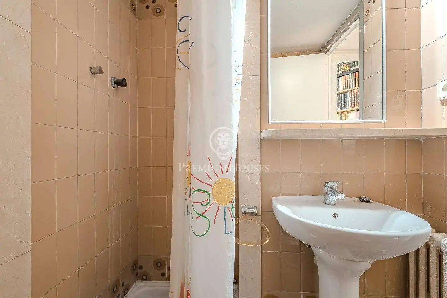 Baño de Piso en venta en Barcelona con Calefacción, Terraza y Balcón