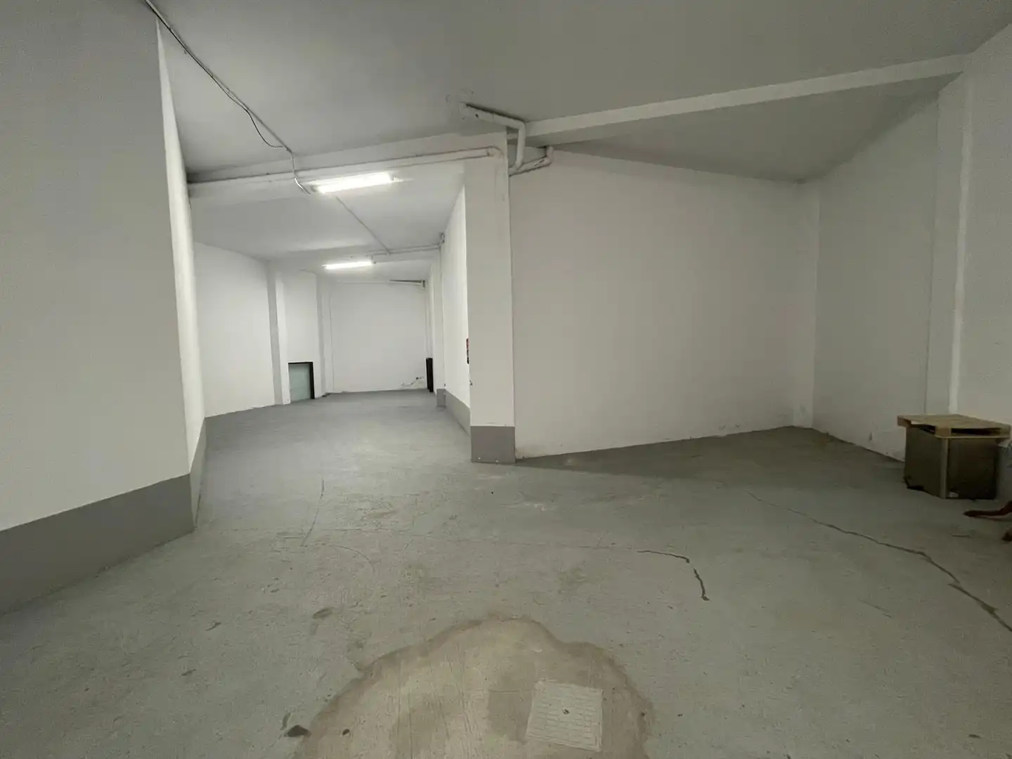 Business premises to rent in A Malata - Catabois - Ciudad Jardín, imagen 2