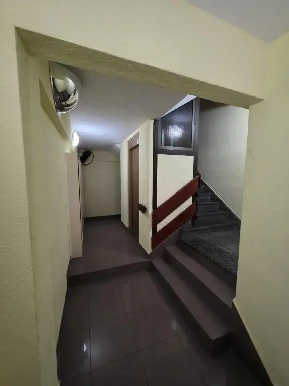 Piso con ascensor en venta en Eguiluz Antonio Médico Kalea 14, imagen 4