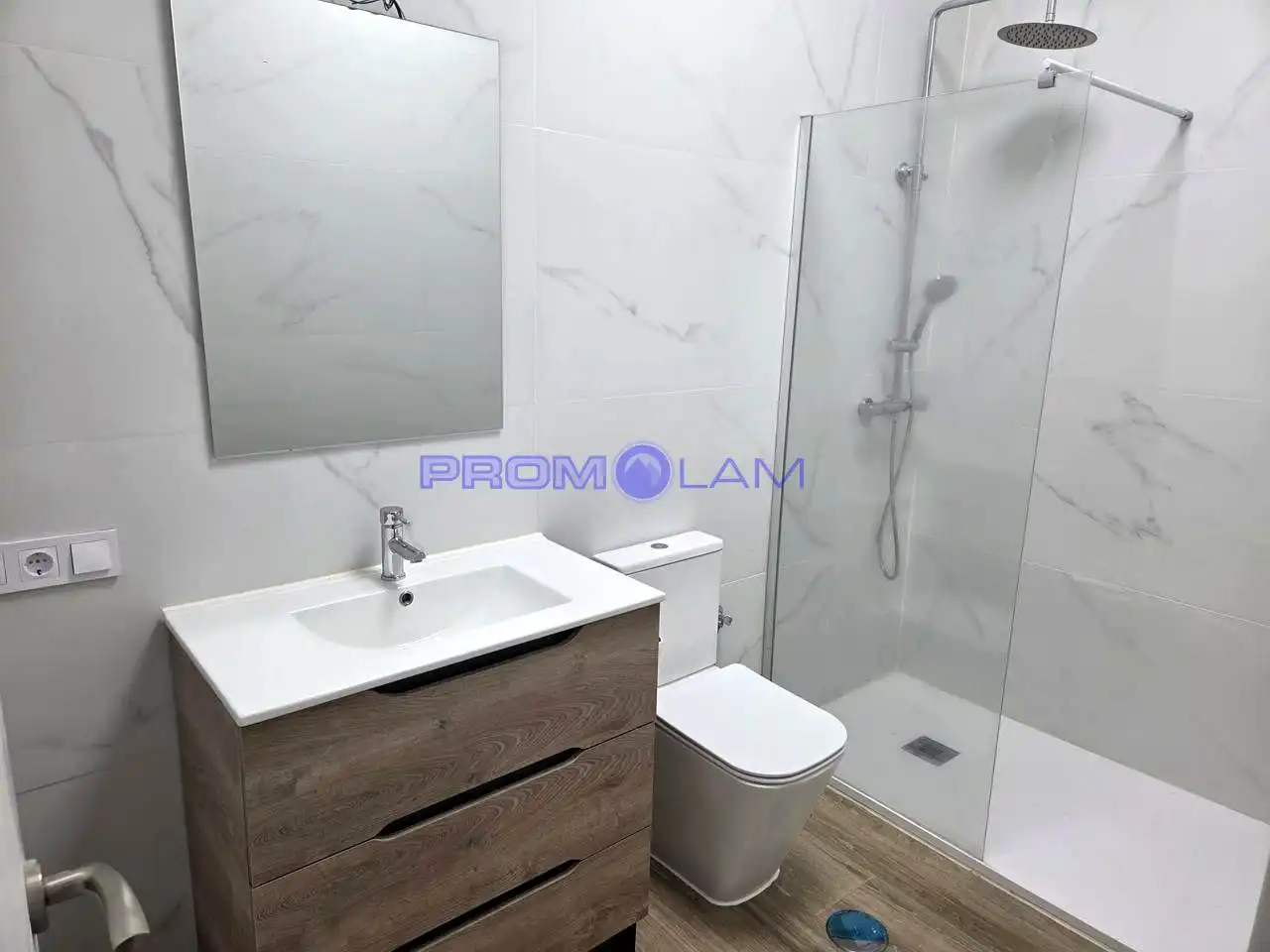 Badezimmer von Erdgeschoss zum Verkauf in Sevilla