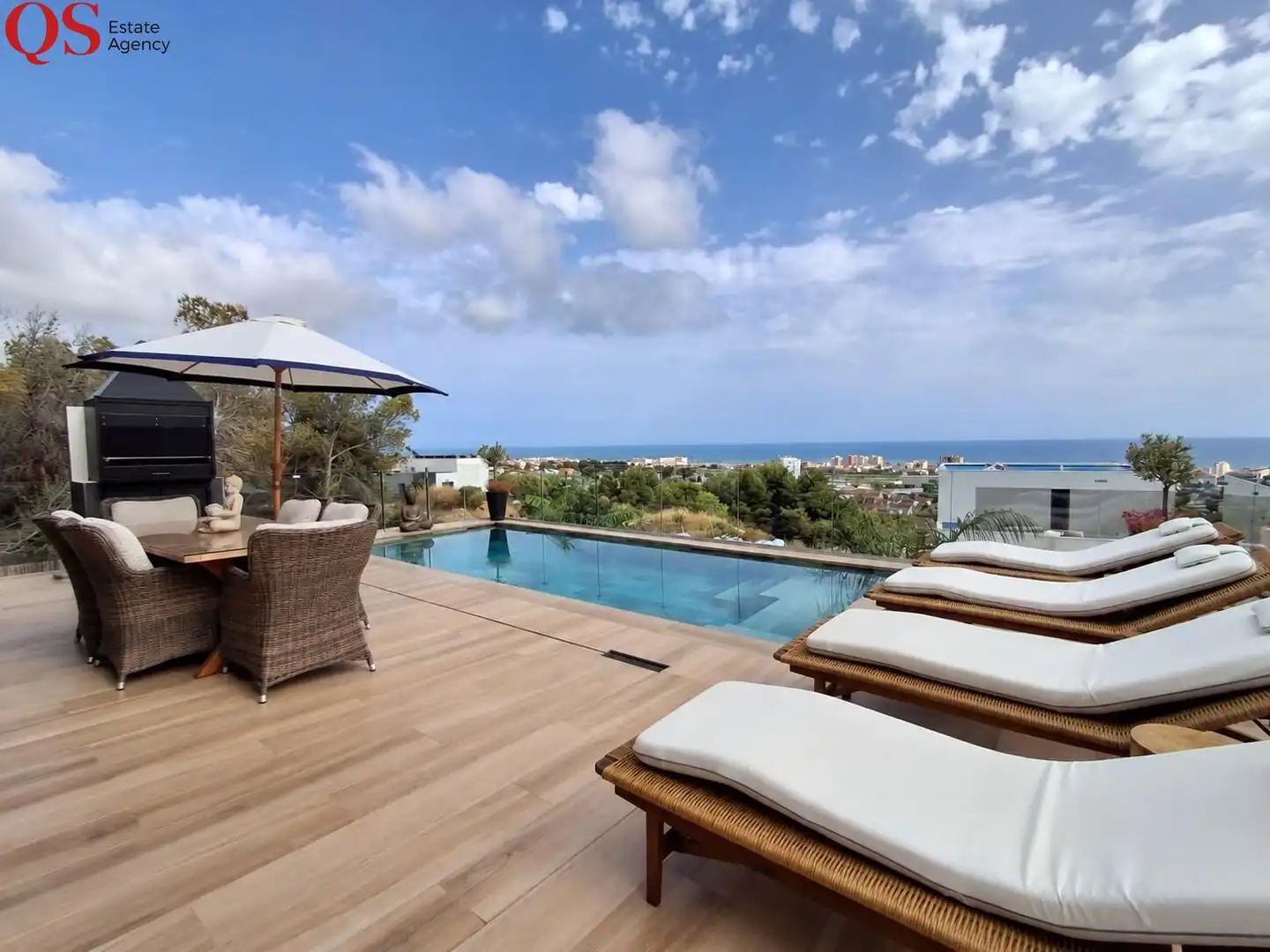 Villa mit Pool zum Verkauf in Cunit Residencial