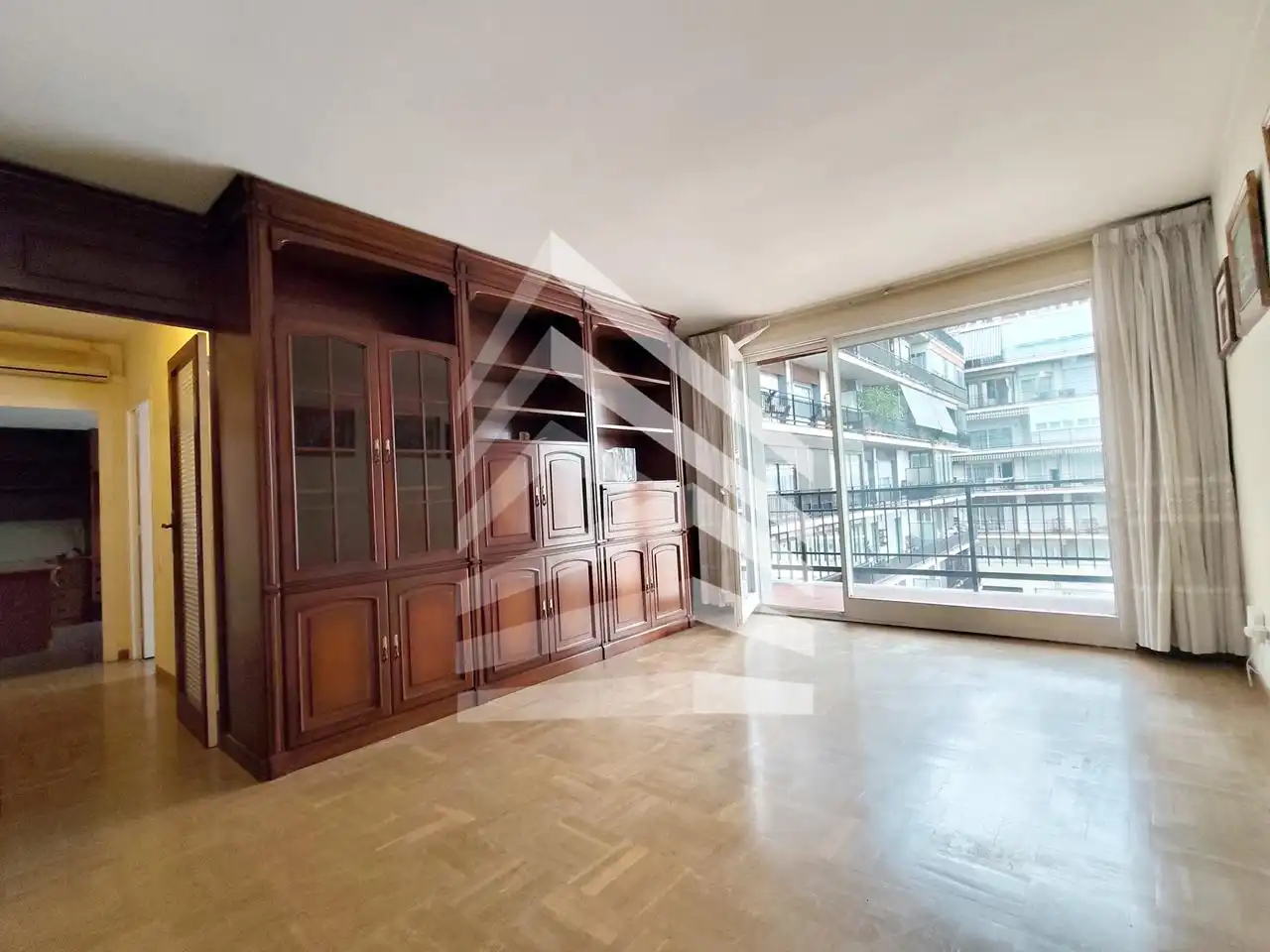 Piso con terraza en venta en Gran Via de Carles III, imagen 3