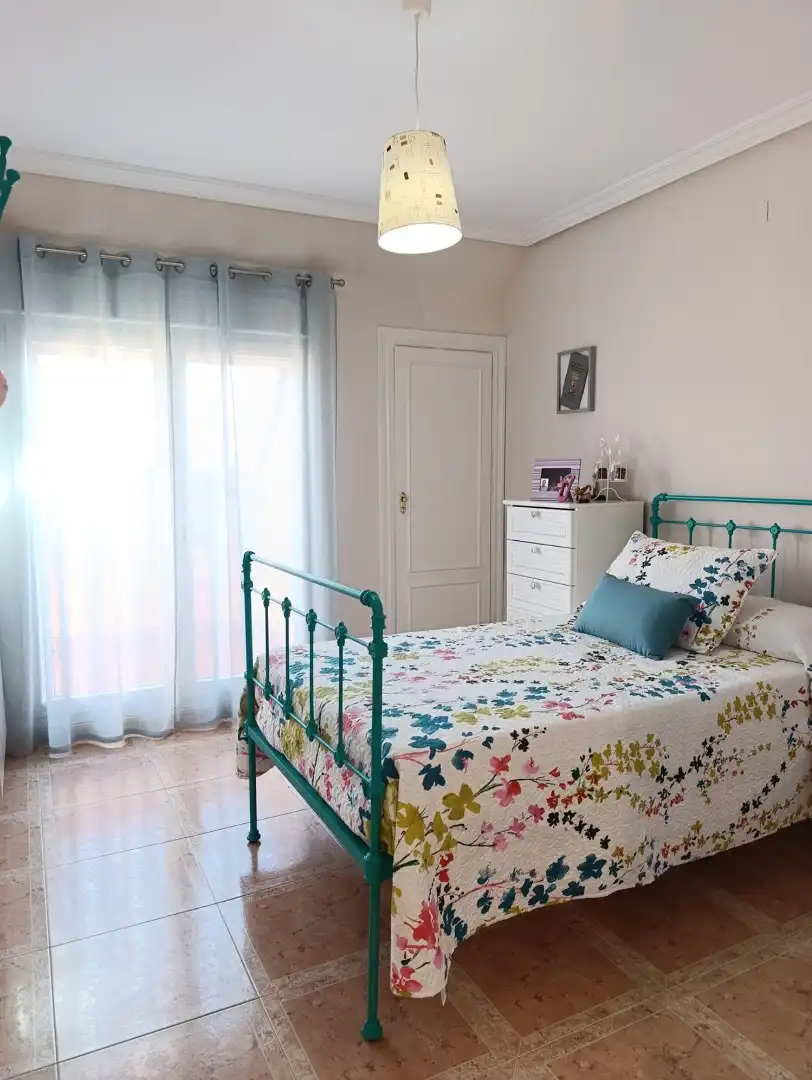 Habitación de Casa o chalet en venta en Ciudad Real con Aire acondicionado, Calefacción y Parquet