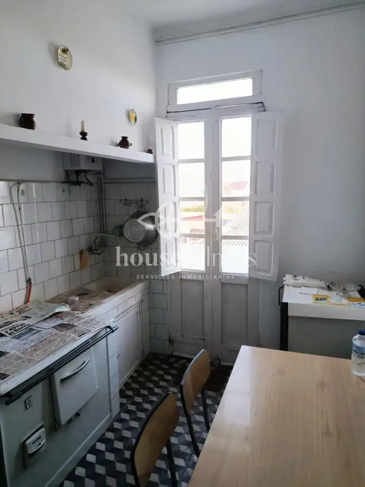 Cocina de Edificio en venta en Ferrol
