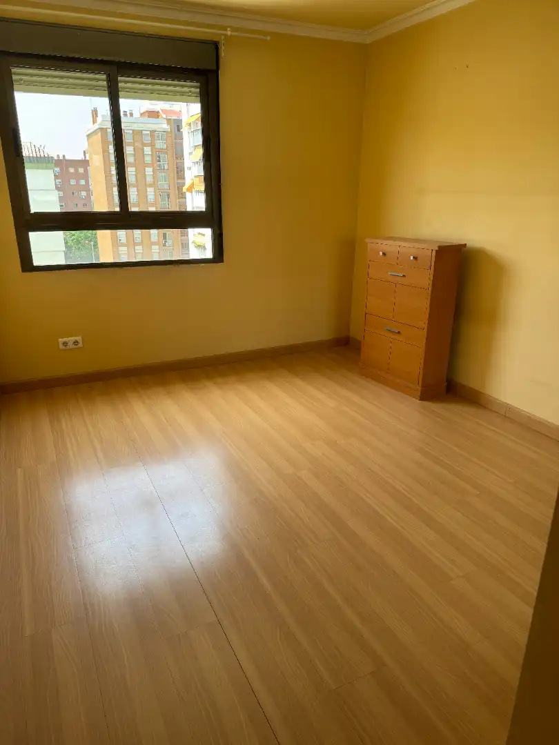 Habitación de Piso en venta en Sevilla con Aire acondicionado, Calefacción y Parquet