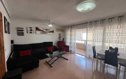 Sala d'estar de Pis en venda en Alicante / Alacant amb Balcó i Piscina comunitària
