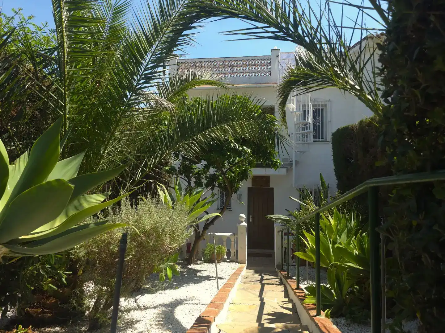 Jardí de Casa adosada en venda en Marbella amb Aire condicionat i Balcó