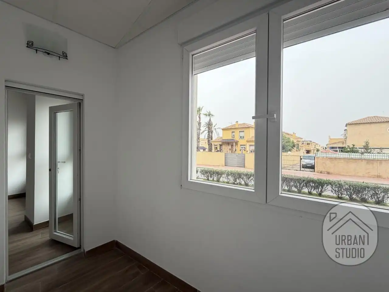 Bedroom of Ground floor for sale in Torrevieja  with Air Conditioner, Terrace and Community pool