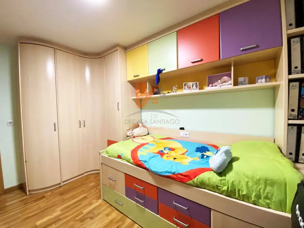 Bedroom of Flat for sale in Ames  with Oven