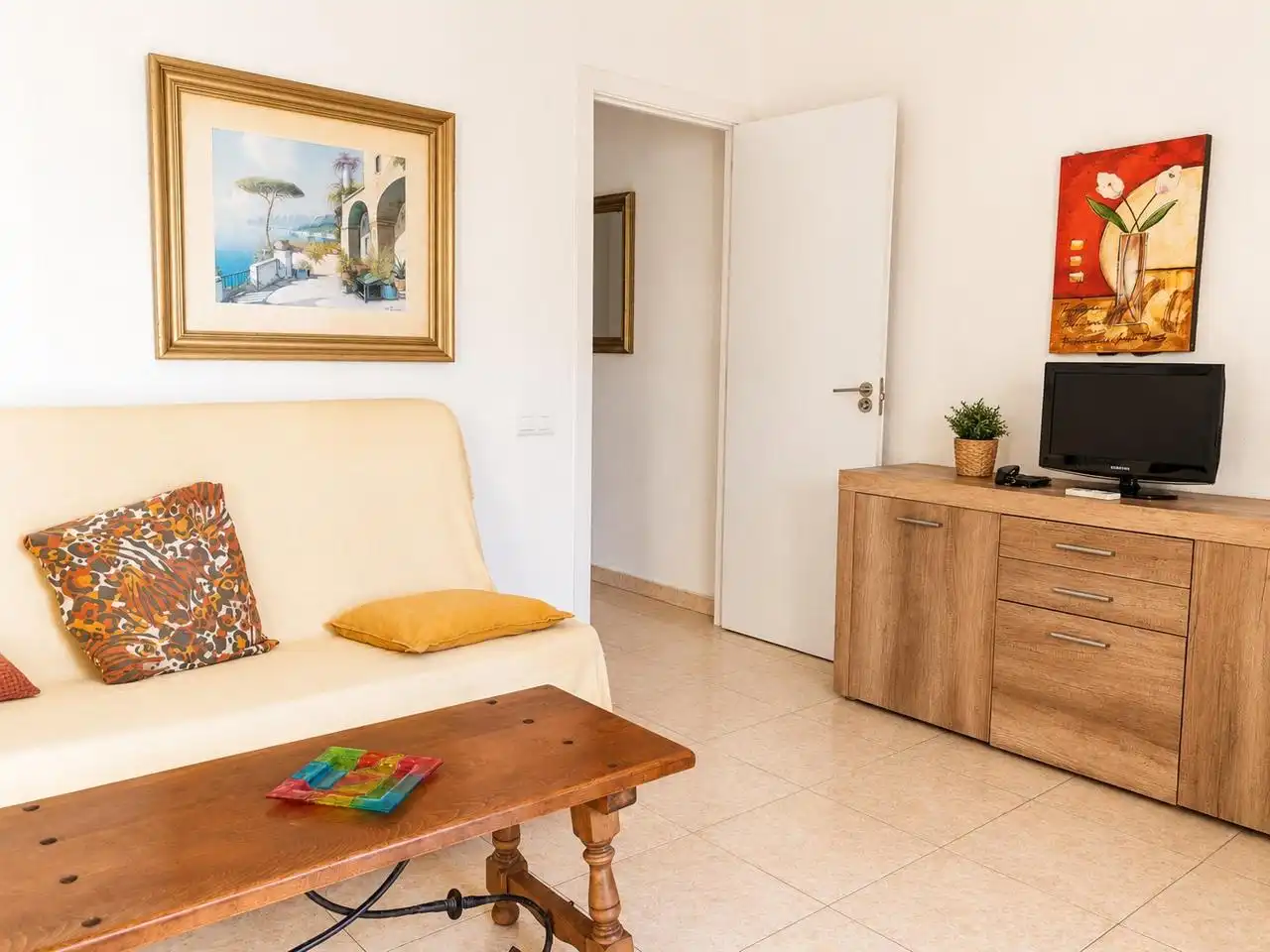 Sala d'estar de Planta baixa en venda en Benalmádena amb Terrassa, Moblat i Piscina comunitària
