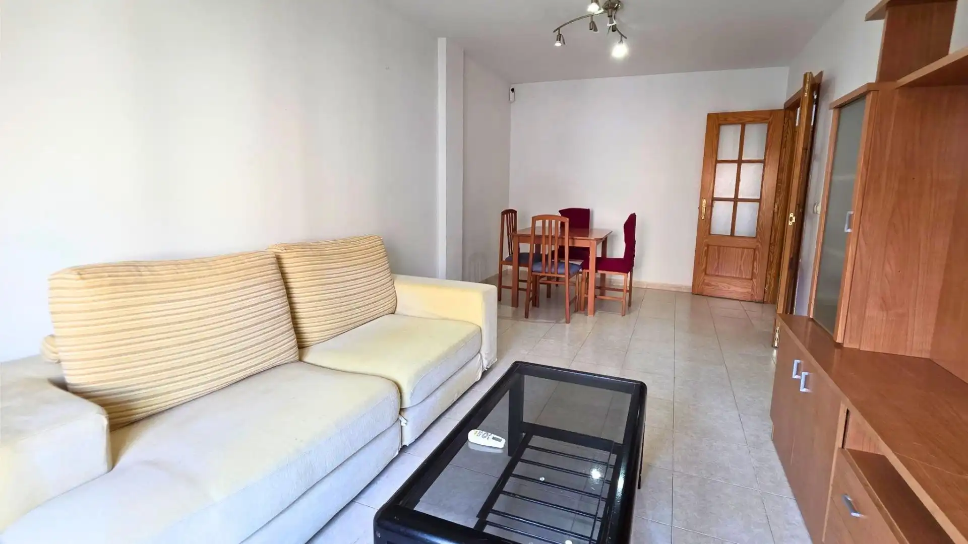 Sala de estar de Piso en venta en Vícar con Trastero, Balcón y Piscina comunitaria
