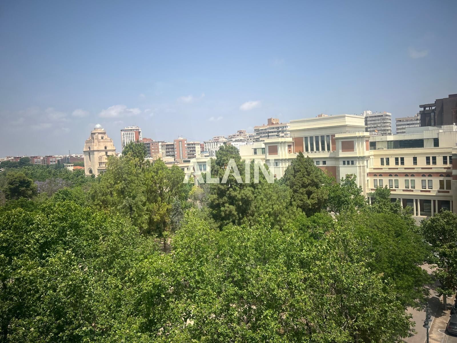 Pis en venda en  Valencia Capital amb Aire condicionat, Calefacció i Terrassa