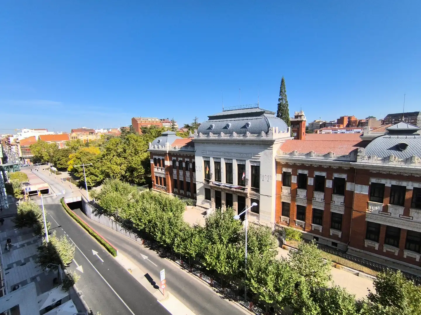 Außenansicht von Wohnung zum Verkauf in Palencia mit Heizung, Terrasse und Ofen
