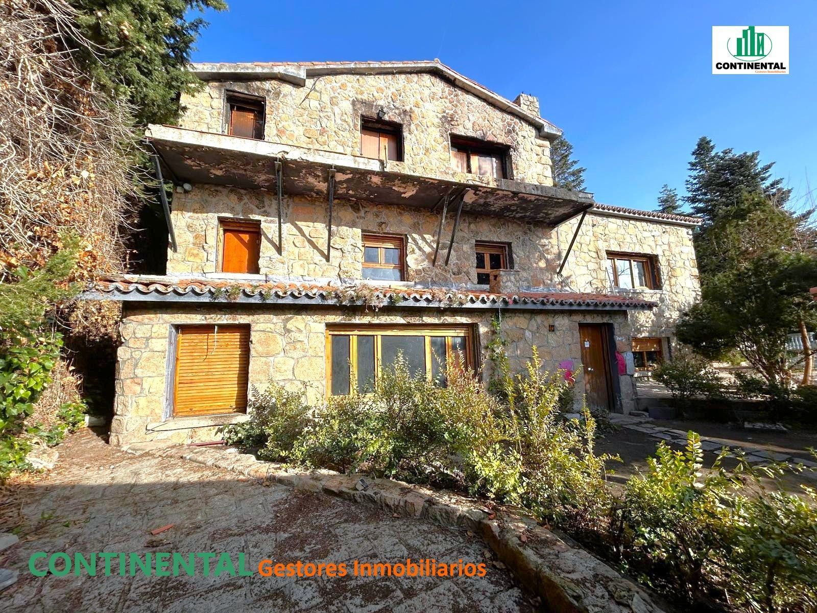 Exterior view of House or chalet for sale in Colmenarejo  with Heating, Terrace and Storage room