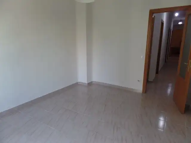 Schlafzimmer von Wohnung zur Miete in Madrid mit Heizung, Ofen und Waschmaschine