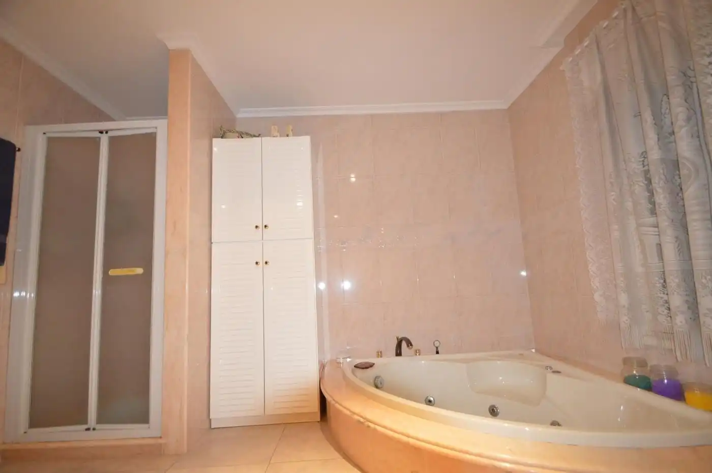 Bany de Casa o xalet en venda en Vinaròs amb Aire condicionat, Jardí privat i Terrassa
