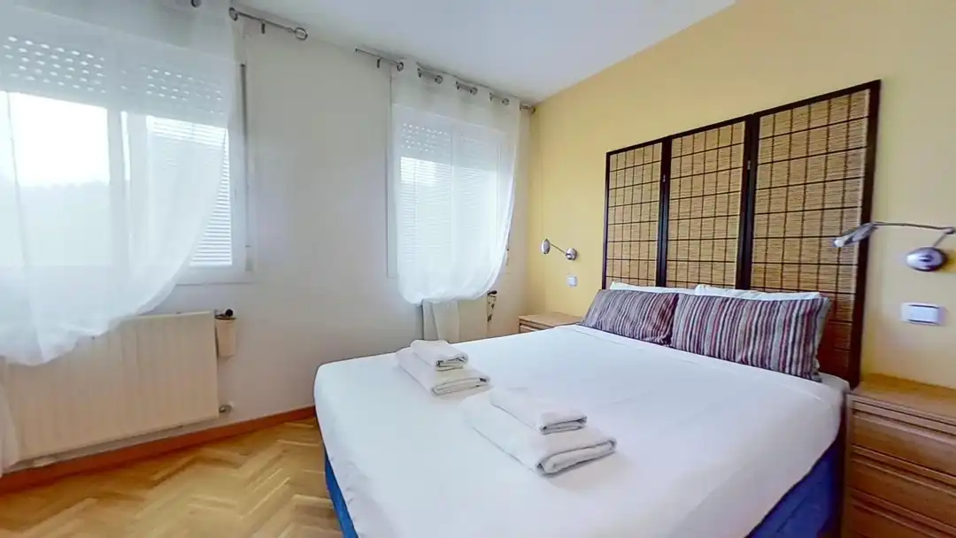 Habitación de Piso de alquiler en Madrid con Aire acondicionado, Calefacción y Horno