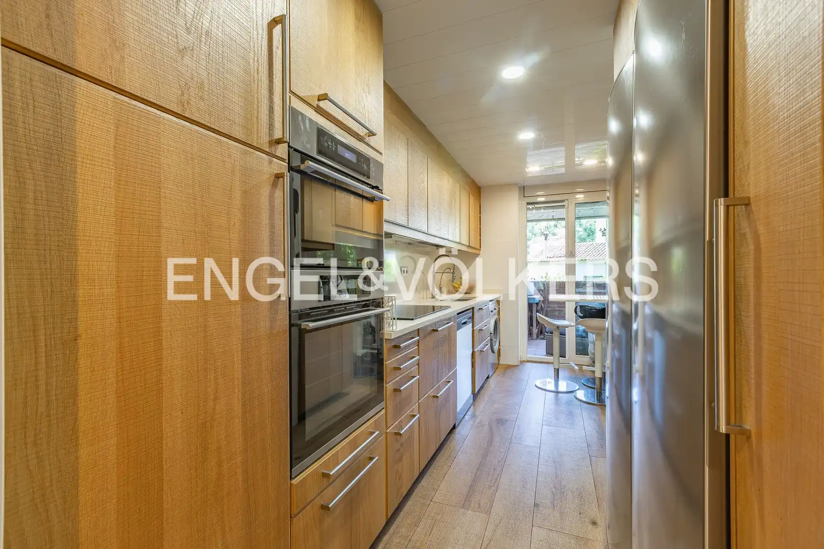 Kitchen of Flat for sale in Sant Cugat del Vallès  with Air Conditioner, Heating and Private garden