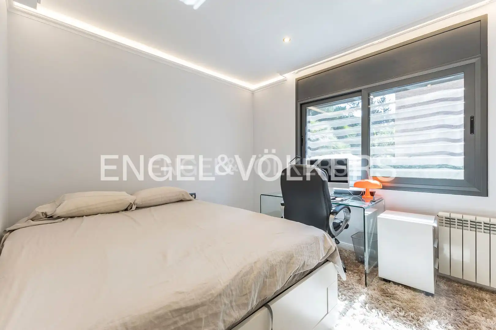 Bedroom of Houses for sale in Castelldefels  with Air Conditioner, Heating and Private garden