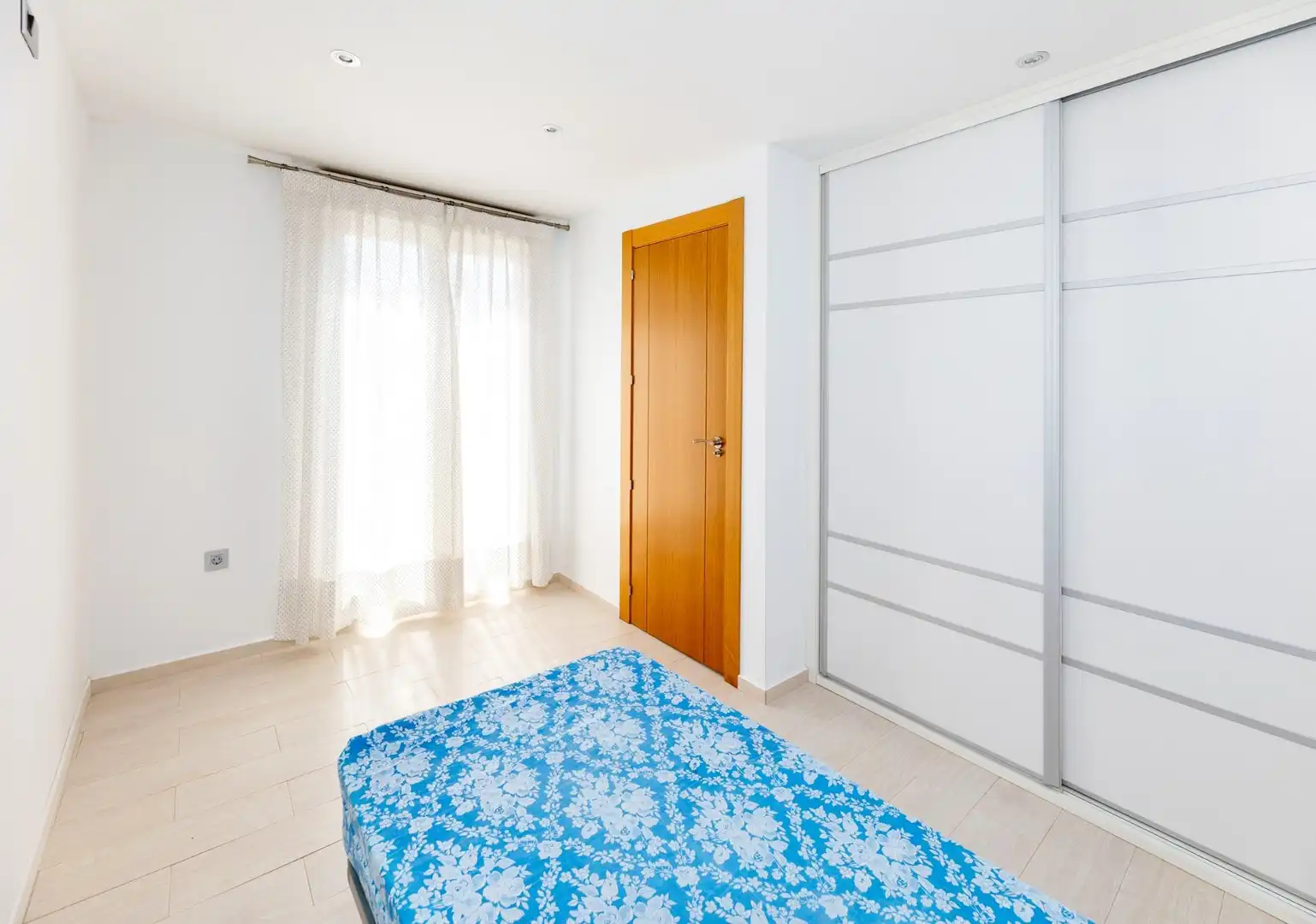 Bedroom of Attic for sale in Las Gabias  with Air Conditioner, Heating and Terrace