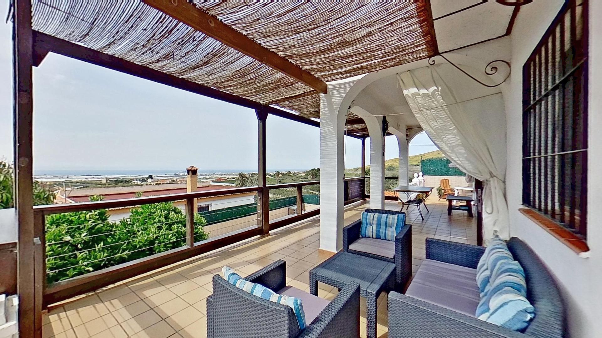 Terrassa de Finca rústica en venda en Motril amb Aire condicionat, Calefacció i Jardí privat