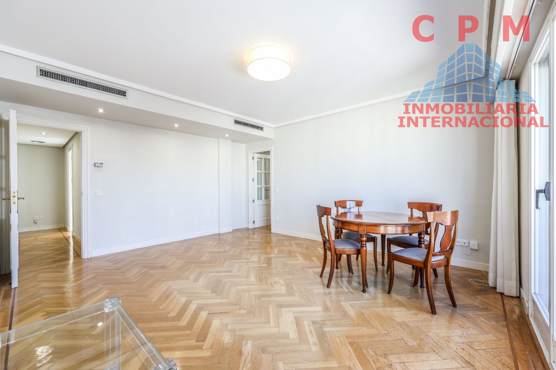 Menjador de Pis de lloguer en  Madrid Capital amb Aire condicionat, Calefacció i Parquet