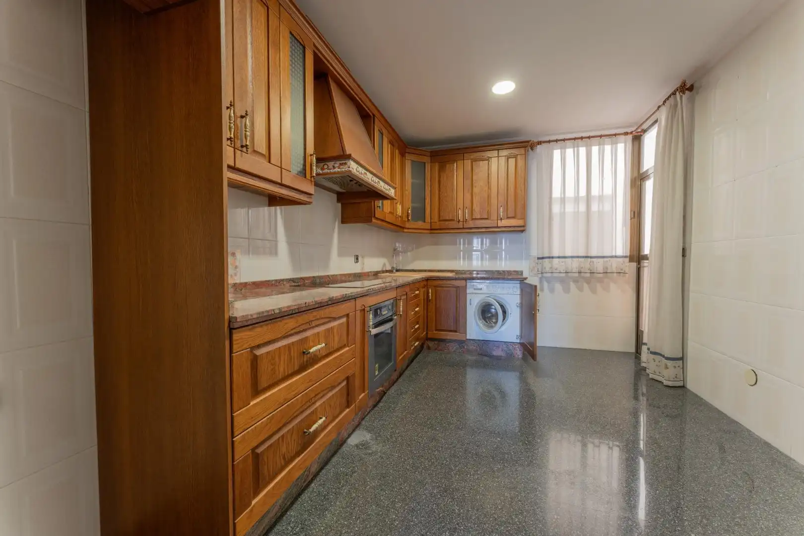 Kitchen of Flat for sale in Albatera  with Balcony