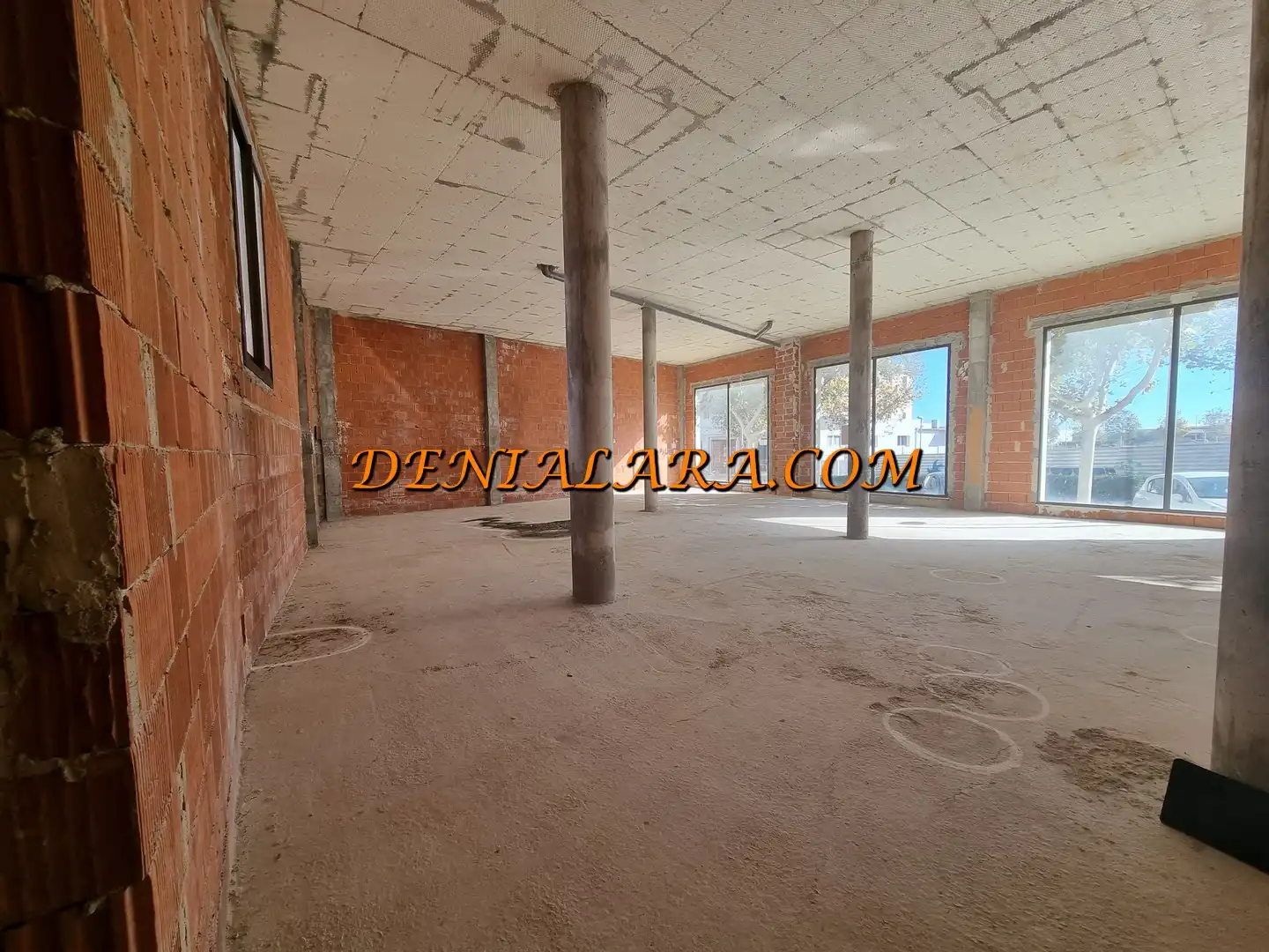 Local comercial de lloguer a Pedreguer