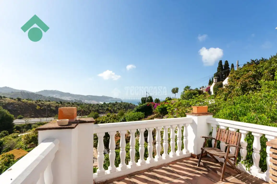 Vista exterior de Casa o chalet en venta en Almuñécar con Jardín privado y Terraza