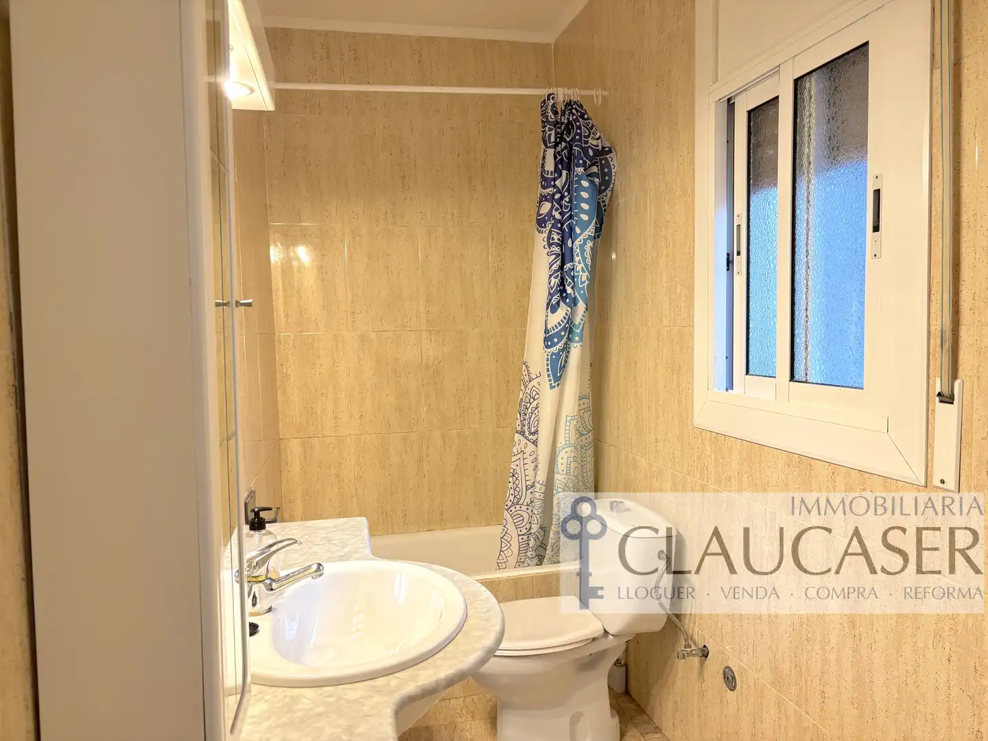 Bany de Casa o xalet en venda en Rubí amb Calefacció