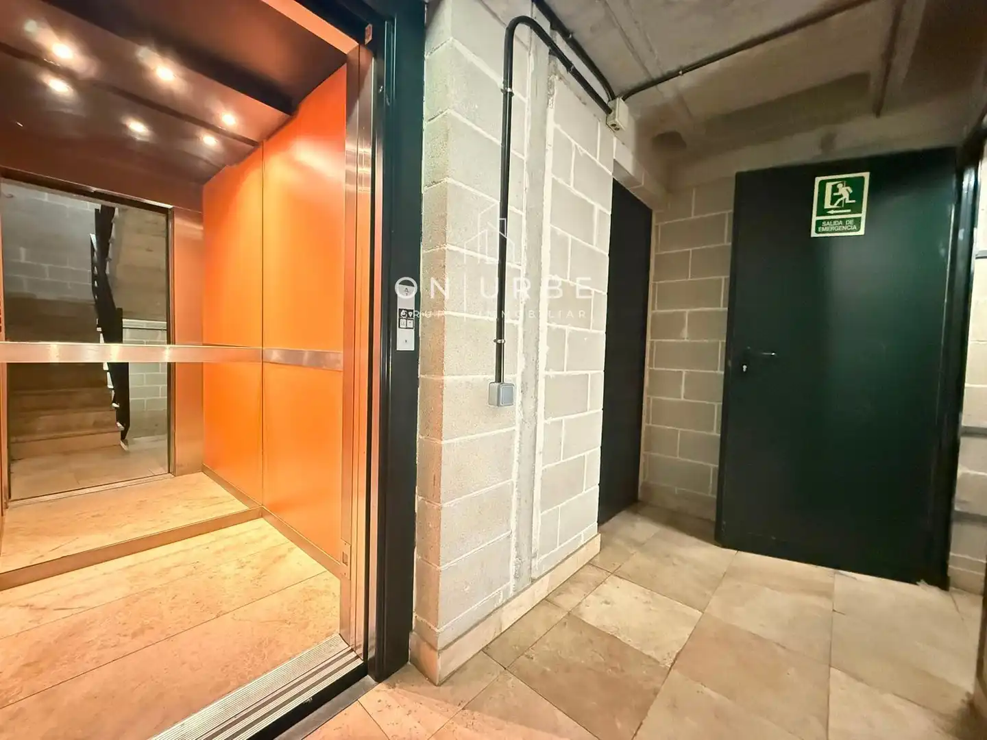 Individuel avec ascenseur à vendre à DE LES CORTS CATALANES, imagen 3